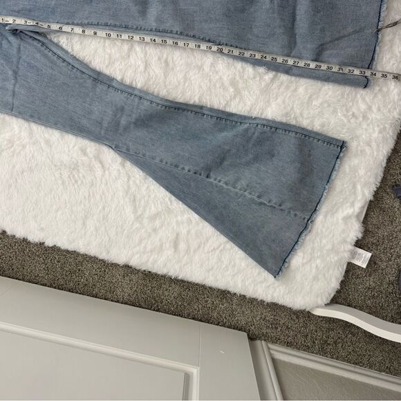 Wisteria Lane Bell Bottom Denim Overalls Size S - Picture 8 of 11